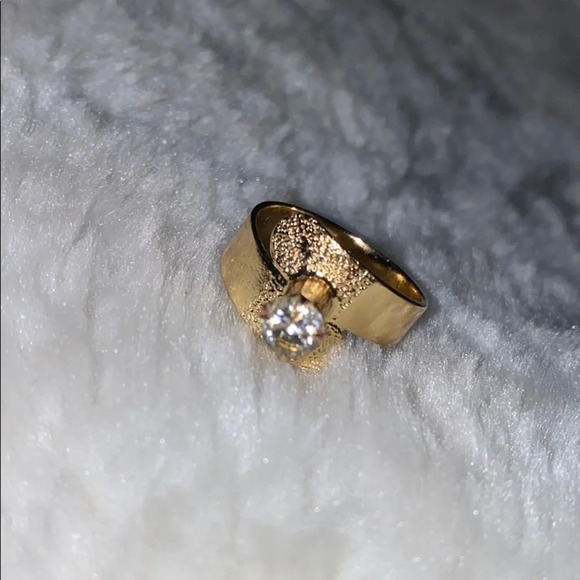 Vintage brush gold tone statement ring - Picture 7 of 12